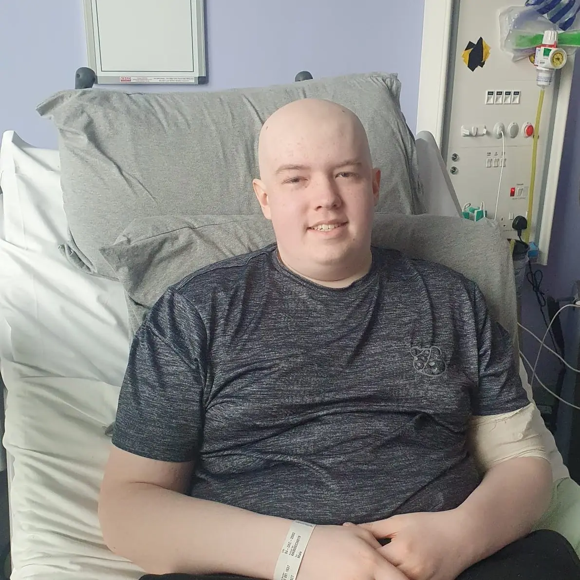 Luke Thomas supporter of Clatterbridge Cancer Charity
